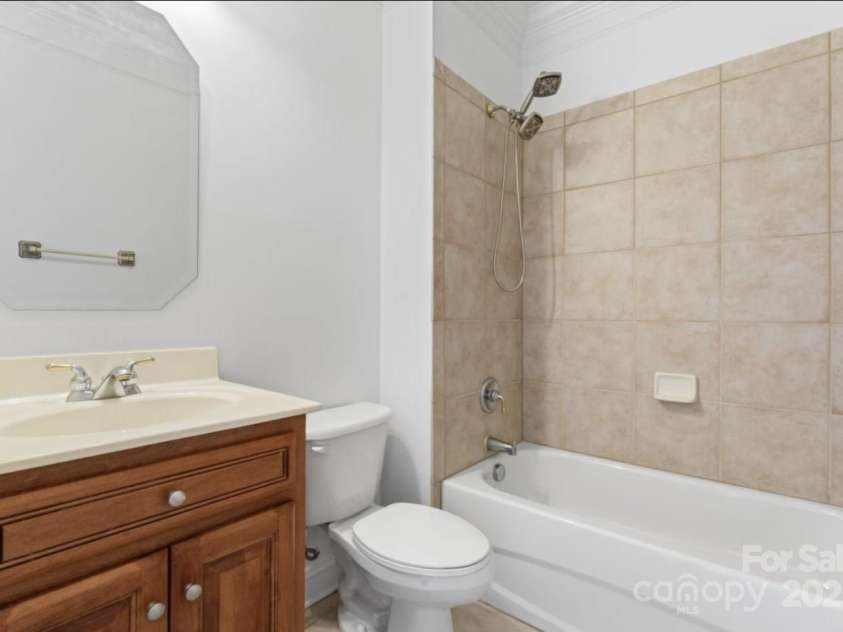 15009 Lisha Lane, Charlotte, NC 28277.  MLS# CAR4239343, YatesRealty ID 22273. 