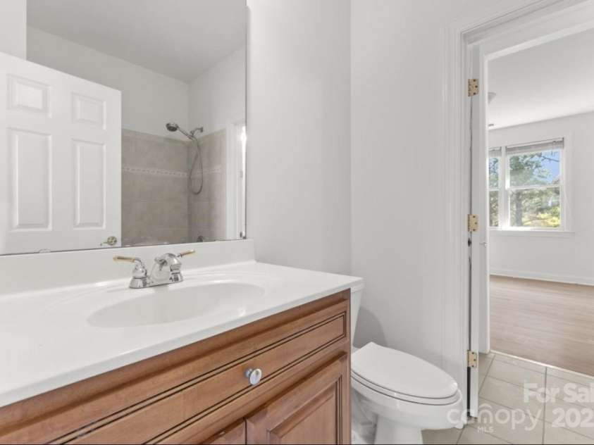 15009 Lisha Lane, Charlotte, NC 28277.  MLS# CAR4239343, YatesRealty ID 22273. 