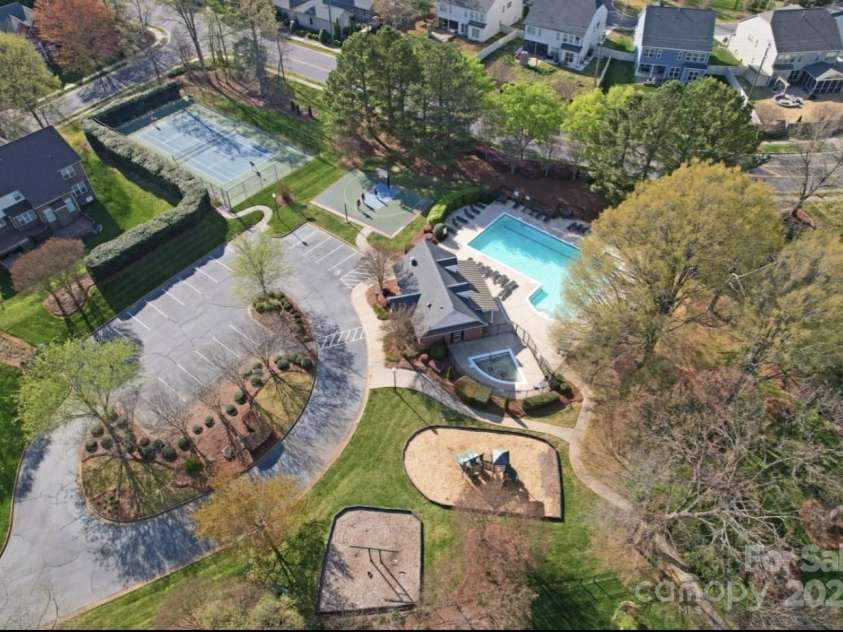 15009 Lisha Lane, Charlotte, NC 28277.  MLS# CAR4239343, YatesRealty ID 22273. 