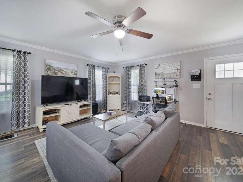 2302 Douglas Road, Lancaster, SC 29720.  MLS# CAR4264125, YatesRealty ID 22274. 