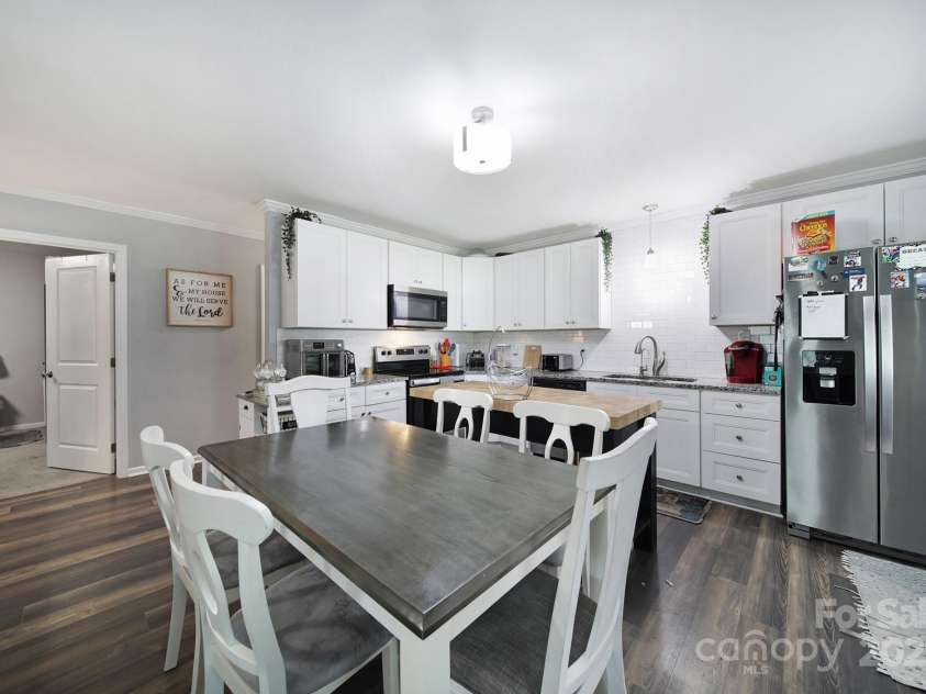 2302 Douglas Road, Lancaster, SC 29720.  MLS# CAR4264125, YatesRealty ID 22274. 