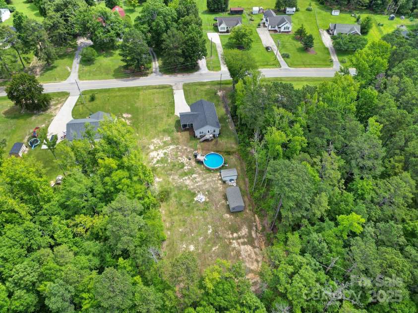 2302 Douglas Road, Lancaster, SC 29720.  MLS# CAR4264125, YatesRealty ID 22274. 