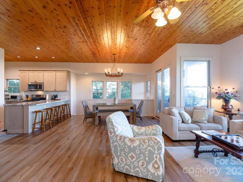 114 Slickrock Road, Burnsville, NC 28714.  MLS# CAR4269571, YatesRealty ID 22275. 