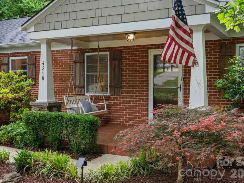 4218 Windemere Lane, Charlotte, NC 28211.  MLS# CAR4358912, YatesRealty ID 22275. 