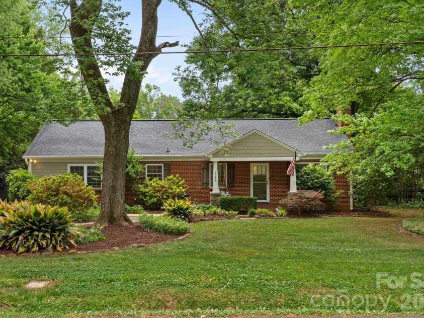 4218 Windemere Lane, Charlotte, NC 28211.  MLS# CAR4358912, YatesRealty ID 22275. 