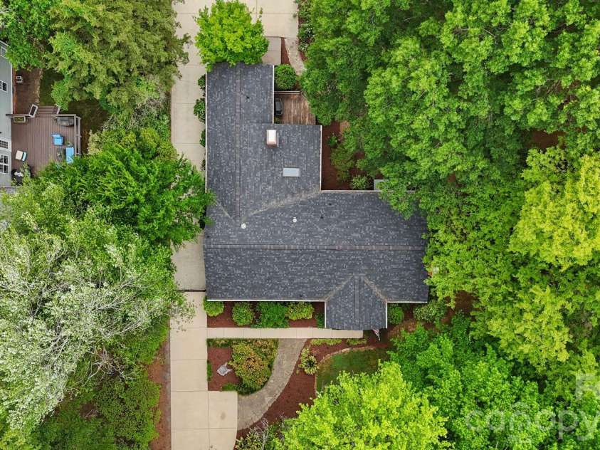 4218 Windemere Lane, Charlotte, NC 28211.  MLS# CAR4358912, YatesRealty ID 22275. 