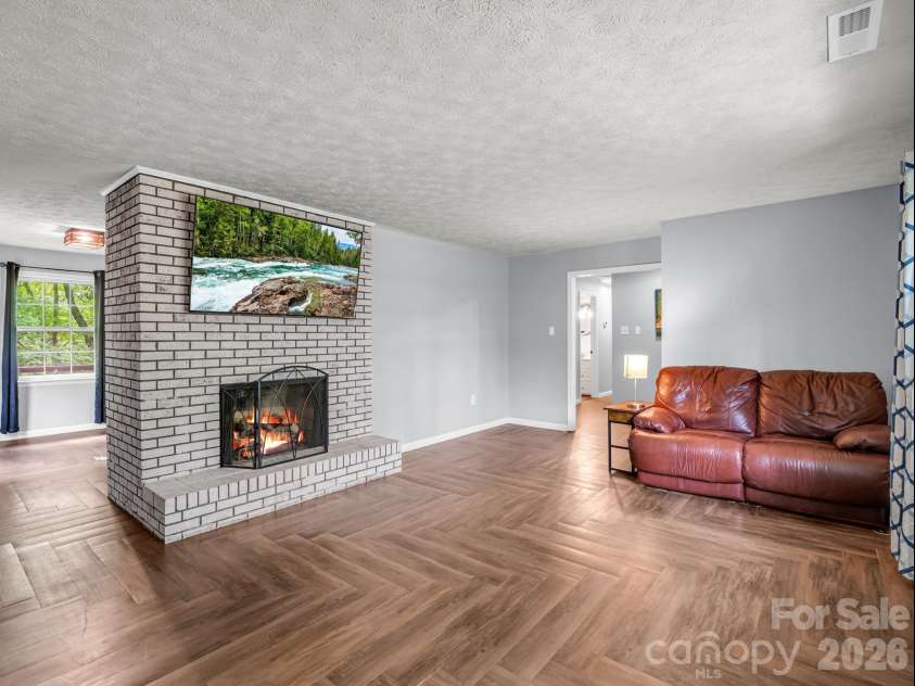 92 Greenwood Acres Drive, Mills River, NC 28759.  MLS# CAR4379255, YatesRealty ID 22276. 