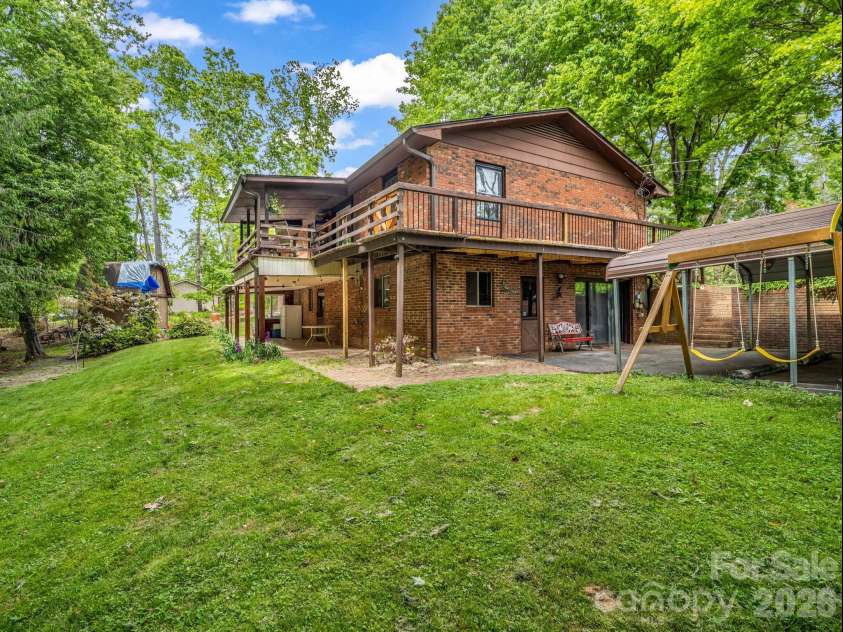 92 Greenwood Acres Drive, Mills River, NC 28759.  MLS# CAR4379255, YatesRealty ID 22276. 