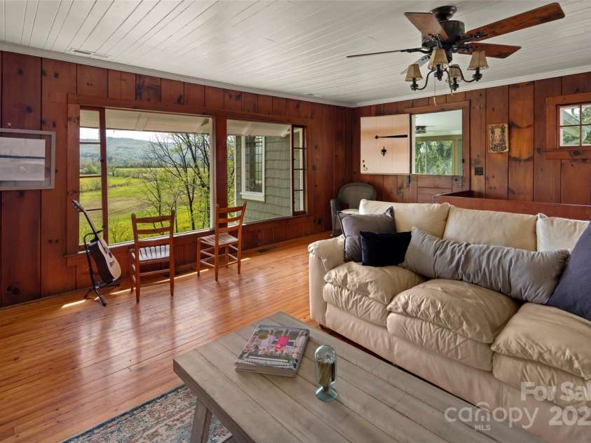 139 Neely Road, Brevard, NC 28712.  MLS# CAR4190177, YatesRealty ID 22278. 