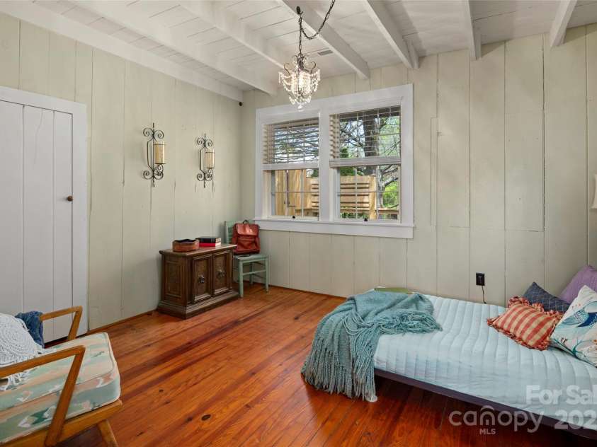 139 Neely Road, Brevard, NC 28712.  MLS# CAR4190177, YatesRealty ID 22278. 