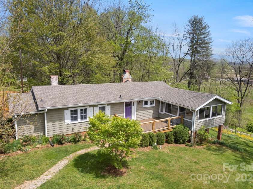 139 Neely Road, Brevard, NC 28712.  MLS# CAR4190177, YatesRealty ID 22278. 