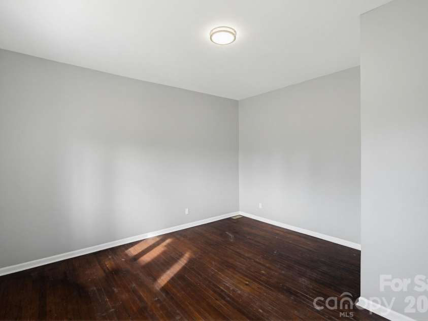 314 Ridge Avenue, Kannapolis, NC 28083.  MLS# CAR4376356, YatesRealty ID 22278. 