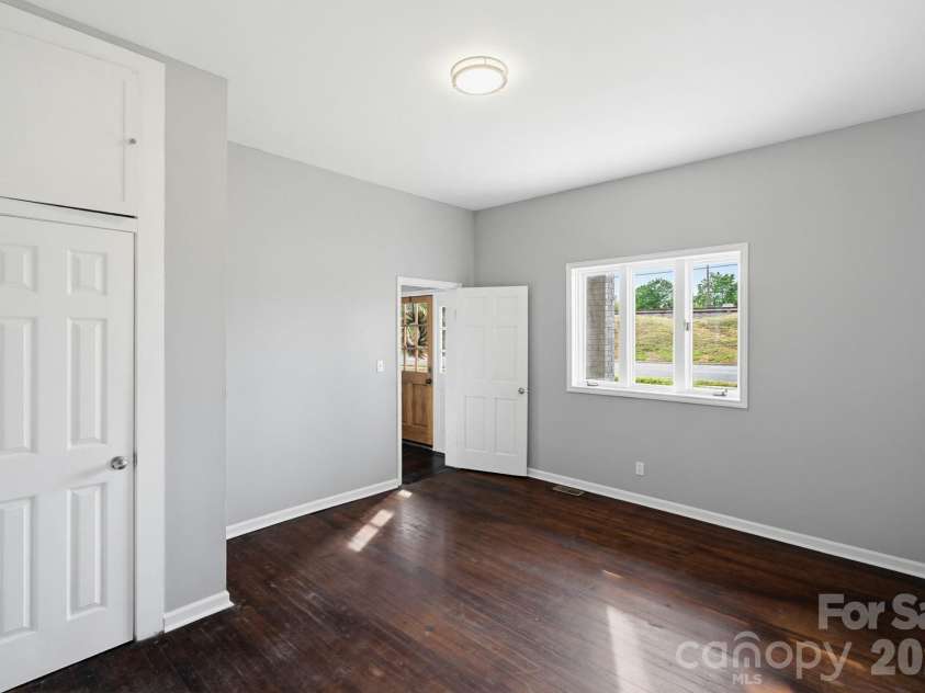 314 Ridge Avenue, Kannapolis, NC 28083.  MLS# CAR4376356, YatesRealty ID 22278. 