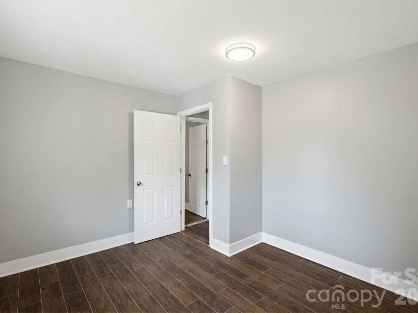 314 Ridge Avenue, Kannapolis, NC 28083.  MLS# CAR4376356, YatesRealty ID 22278. 