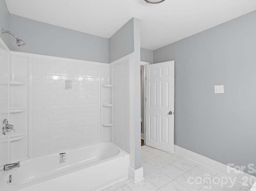 314 Ridge Avenue, Kannapolis, NC 28083.  MLS# CAR4376356, YatesRealty ID 22278. 