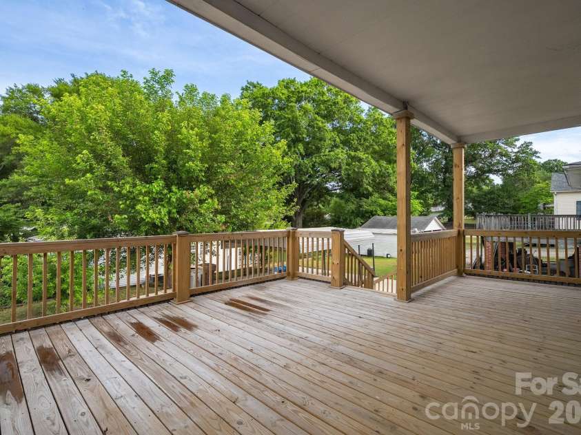 314 Ridge Avenue, Kannapolis, NC 28083.  MLS# CAR4376356, YatesRealty ID 22278. 