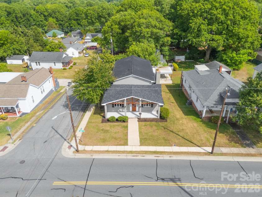 314 Ridge Avenue, Kannapolis, NC 28083.  MLS# CAR4376356, YatesRealty ID 22278. 
