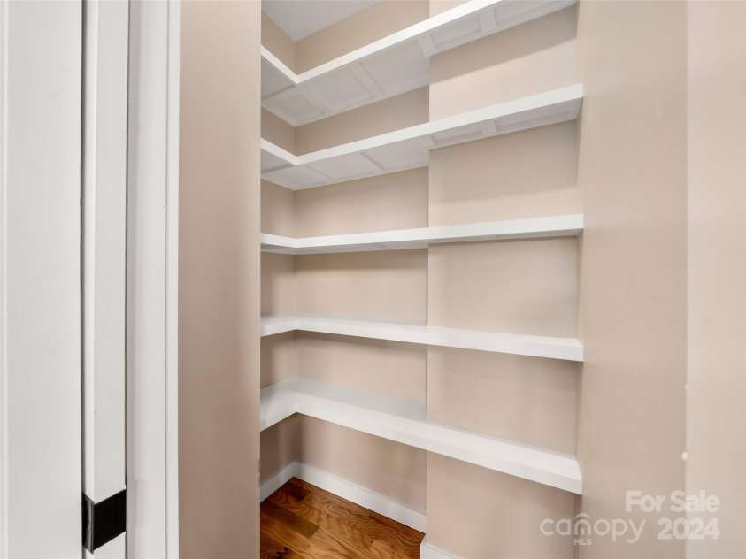 154 Aster Ridge Drive, Waynesville, NC 28786.  MLS# CAR4205694, YatesRealty ID 22279. 