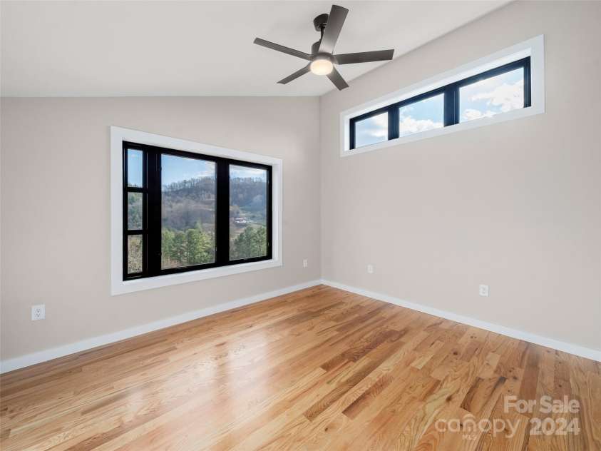 154 Aster Ridge Drive, Waynesville, NC 28786.  MLS# CAR4205694, YatesRealty ID 22279. 