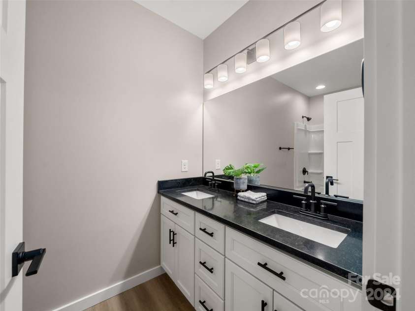 154 Aster Ridge Drive, Waynesville, NC 28786.  MLS# CAR4205694, YatesRealty ID 22279. 