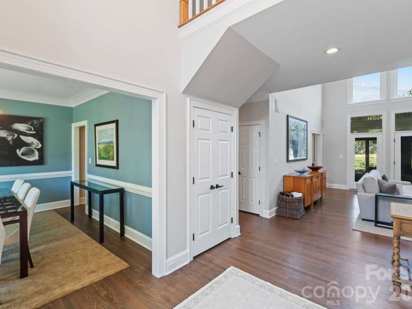 18003 Lochcarron Lane, Cornelius, NC 28031.  MLS# CAR4377616, YatesRealty ID 22279. 