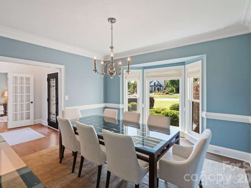 18003 Lochcarron Lane, Cornelius, NC 28031.  MLS# CAR4377616, YatesRealty ID 22279. Dining room