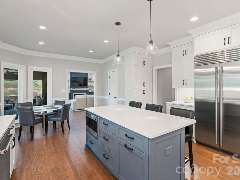 18003 Lochcarron Lane, Cornelius, NC 28031.  MLS# CAR4377616, YatesRealty ID 22279. Kitchen with dual dishwashers