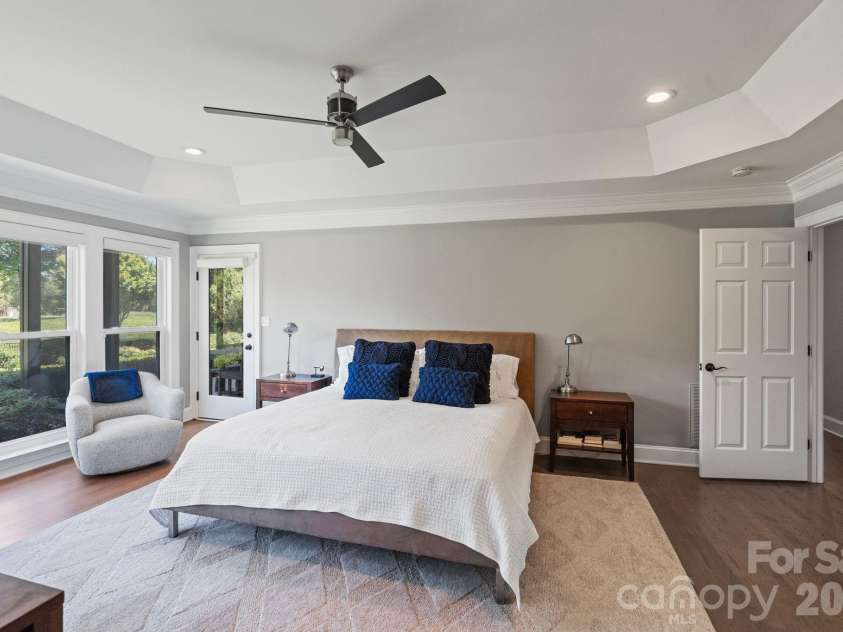18003 Lochcarron Lane, Cornelius, NC 28031.  MLS# CAR4377616, YatesRealty ID 22279. Primary bedroom
