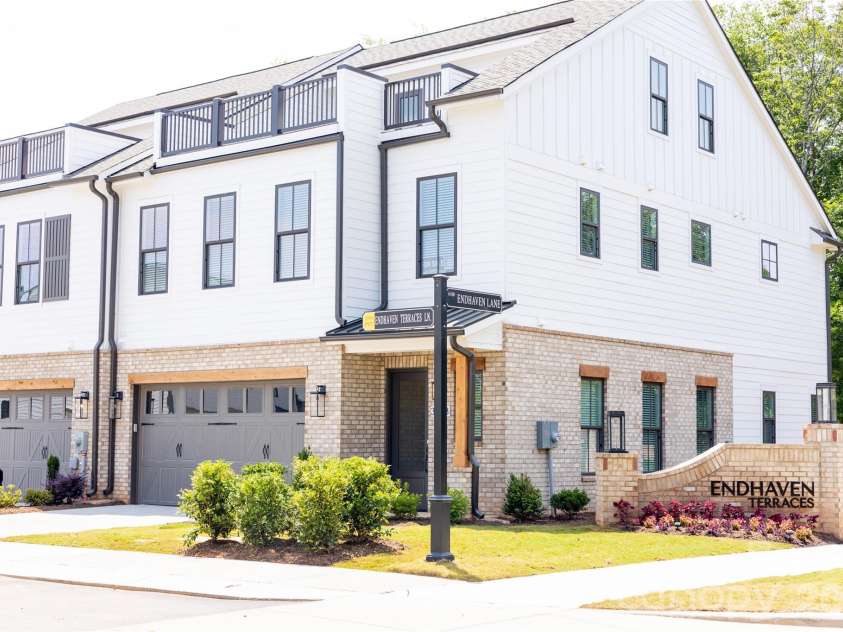 3118 Endhaven Terraces Lane, Charlotte, NC 28277.  MLS# CAR4336078, YatesRealty ID 2228. 