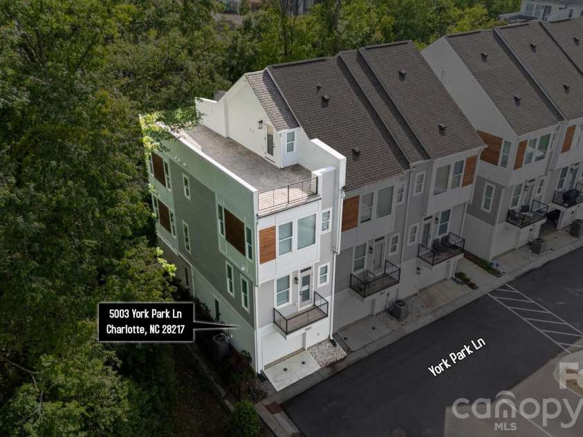 5003 York Park Lane, Charlotte, NC 28217.  MLS# CAR4377188, YatesRealty ID 22280. 