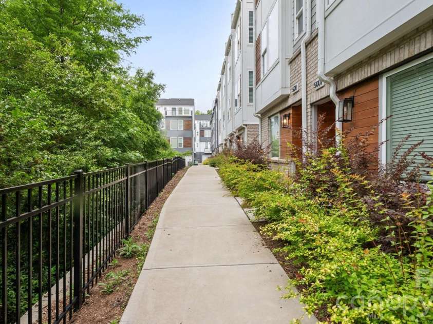 5003 York Park Lane, Charlotte, NC 28217.  MLS# CAR4377188, YatesRealty ID 22280. 