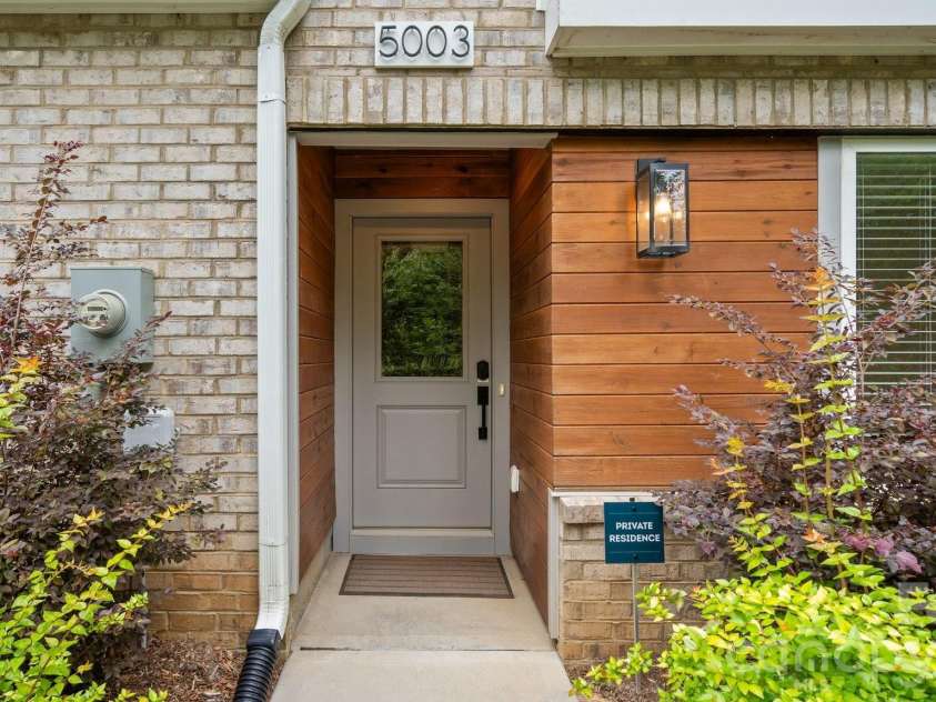 5003 York Park Lane, Charlotte, NC 28217.  MLS# CAR4377188, YatesRealty ID 22280. 