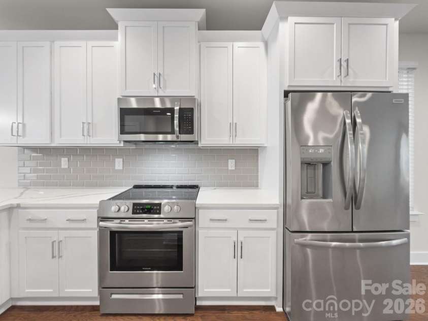 5003 York Park Lane, Charlotte, NC 28217.  MLS# CAR4377188, YatesRealty ID 22280. 