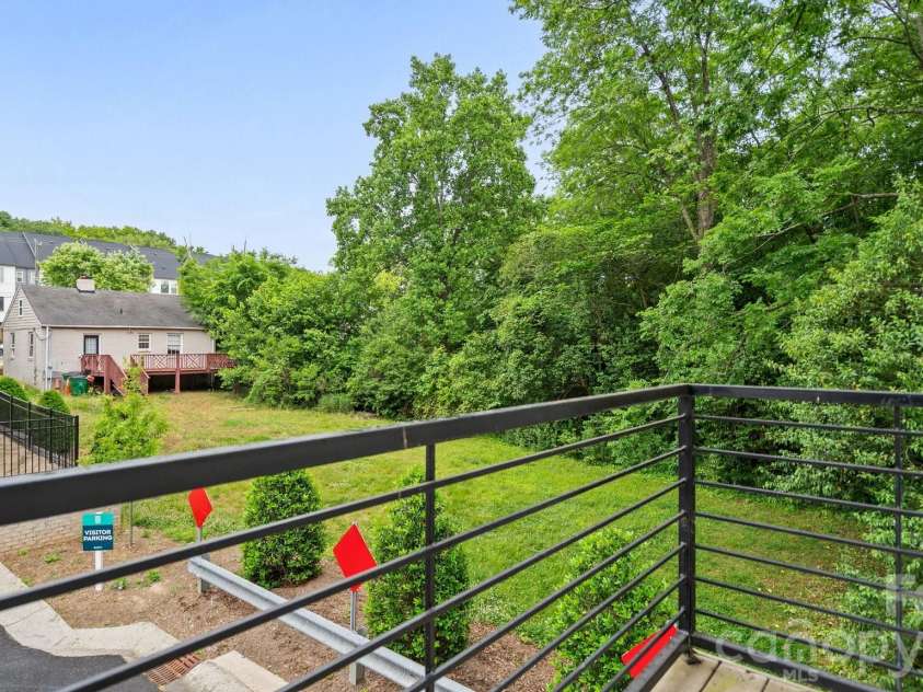 5003 York Park Lane, Charlotte, NC 28217.  MLS# CAR4377188, YatesRealty ID 22280. 