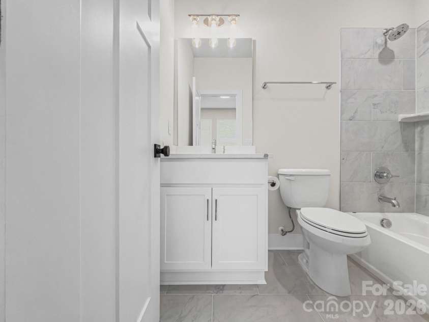 5003 York Park Lane, Charlotte, NC 28217.  MLS# CAR4377188, YatesRealty ID 22280. 
