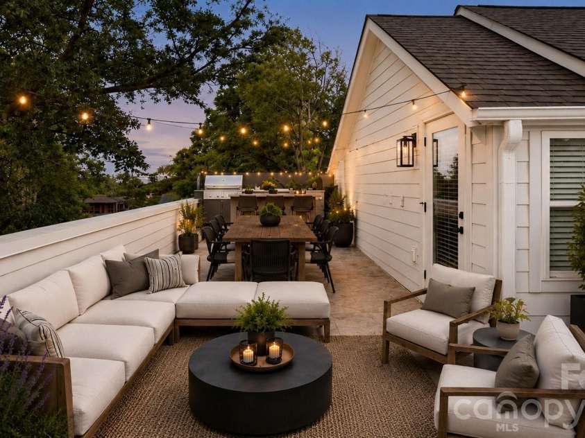 5003 York Park Lane, Charlotte, NC 28217.  MLS# CAR4377188, YatesRealty ID 22280. 