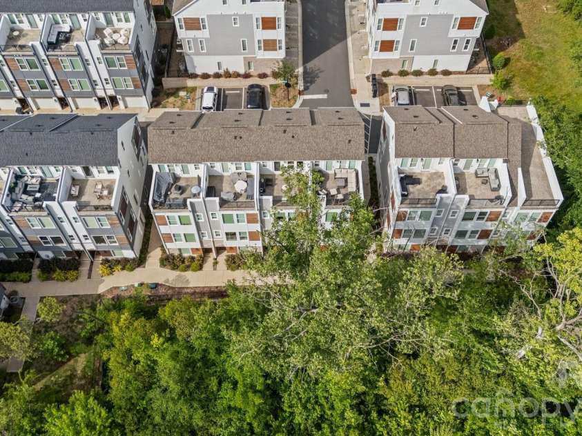 5003 York Park Lane, Charlotte, NC 28217.  MLS# CAR4377188, YatesRealty ID 22280. 