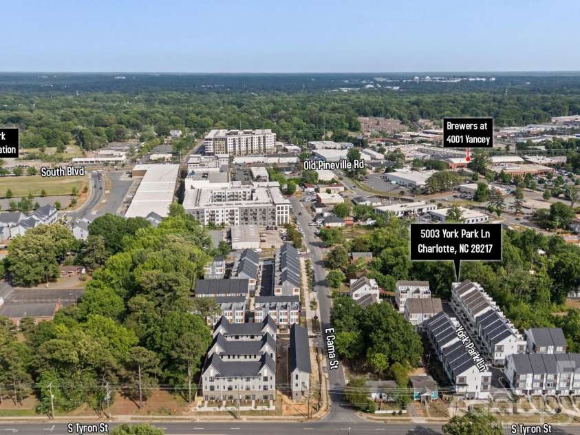 5003 York Park Lane, Charlotte, NC 28217.  MLS# CAR4377188, YatesRealty ID 22280. 