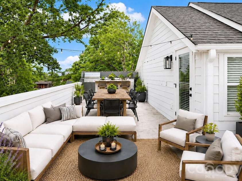 5003 York Park Lane, Charlotte, NC 28217.  MLS# CAR4377188, YatesRealty ID 22280. 