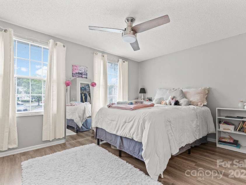 9606 Vinca Circle, Charlotte, NC 28213.  MLS# CAR4271580, YatesRealty ID 22280. 