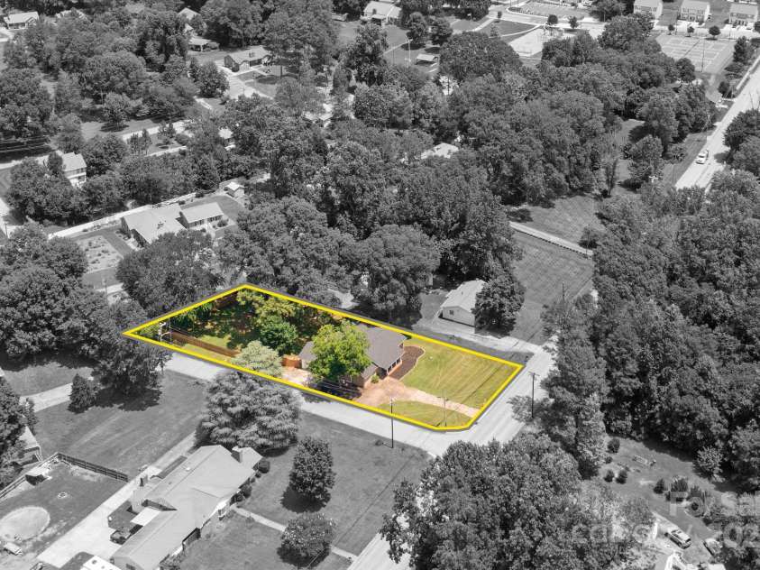 318 Peeler Street, Salisbury, NC 28146.  MLS# CAR4270125, YatesRealty ID 22281. Location