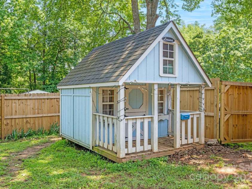 318 Peeler Street, Salisbury, NC 28146.  MLS# CAR4270125, YatesRealty ID 22281. Play House