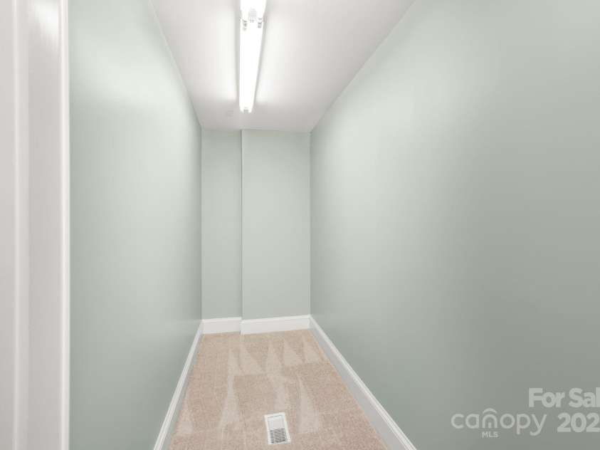 318 Peeler Street, Salisbury, NC 28146.  MLS# CAR4270125, YatesRealty ID 22281. Primary Walk-In Closet