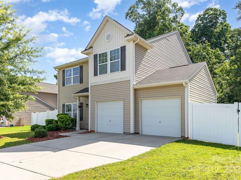 523 Smokehouse Lane, Albemarle, NC 28001.  MLS# CAR4273107, YatesRealty ID 22284. 