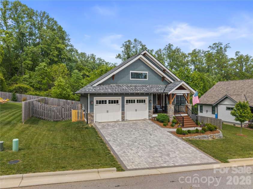 73 Starwood Valley Trail, Arden, NC 28704.  MLS# CAR4377343, YatesRealty ID 22284. 