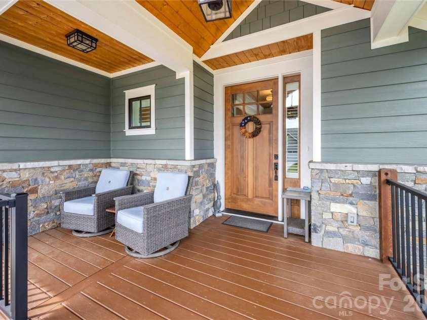 73 Starwood Valley Trail, Arden, NC 28704.  MLS# CAR4377343, YatesRealty ID 22284. 