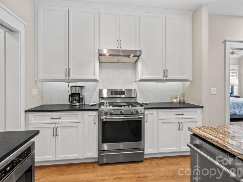 73 Starwood Valley Trail, Arden, NC 28704.  MLS# CAR4377343, YatesRealty ID 22284. 