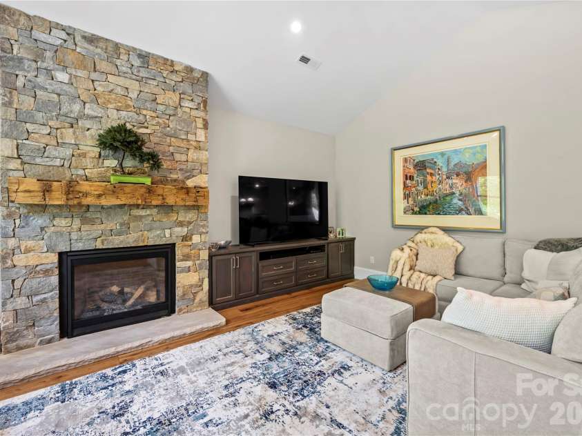 73 Starwood Valley Trail, Arden, NC 28704.  MLS# CAR4377343, YatesRealty ID 22284. 