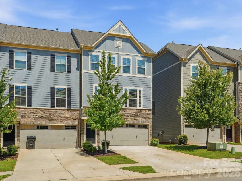 108 Helm Lane, Mooresville, NC 28117.  MLS# CAR4420878, YatesRealty ID 22285. 