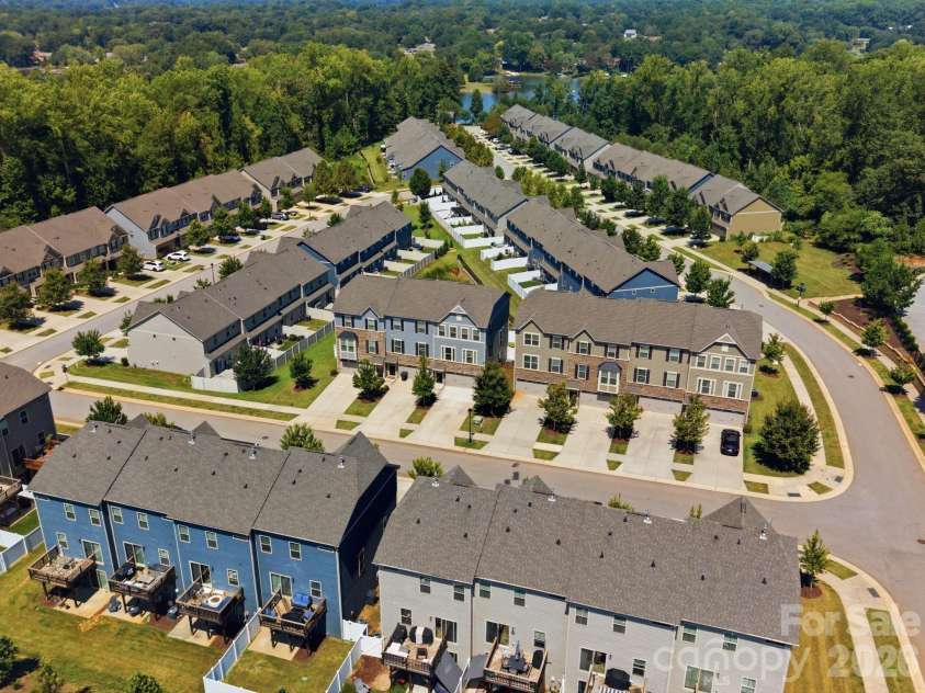 108 Helm Lane, Mooresville, NC 28117.  MLS# CAR4420878, YatesRealty ID 22285. 